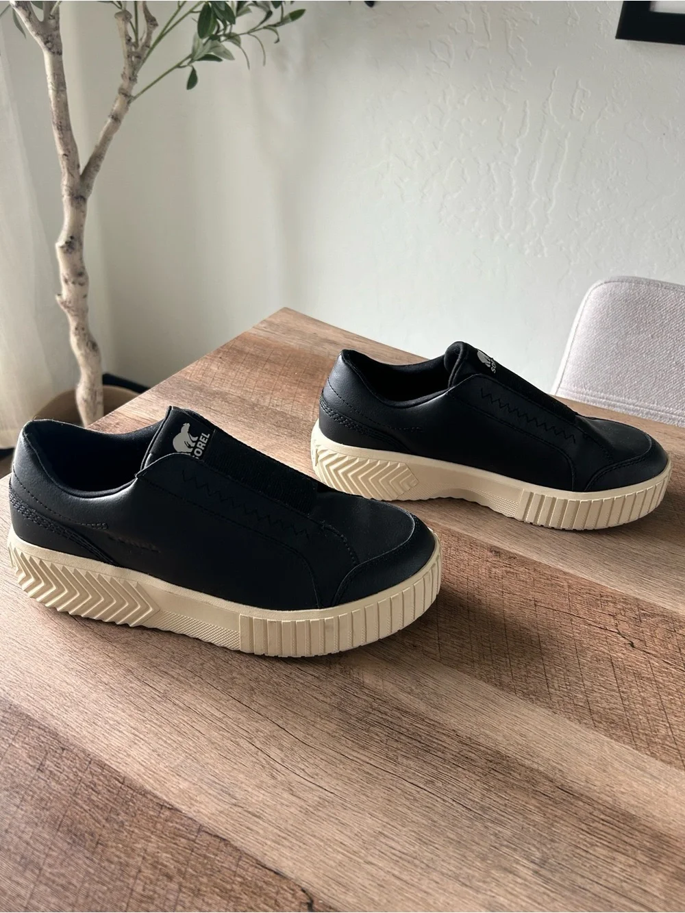 Sorel Black Leather Slip-On Sneakers with Cream Platform Sole - Picture 4 of 7
